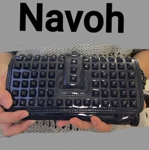 NAVOH‎ studded clutch Navoh Fun patent